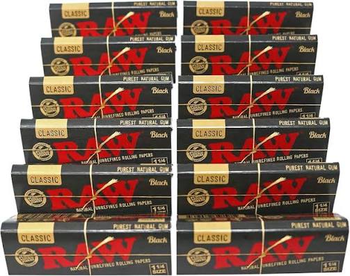Product image Raw Black 11/4" Rolling Papers 1